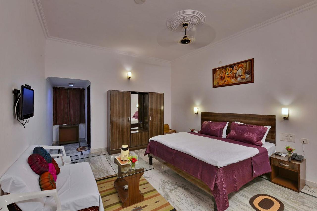 Hotel Surya Khajurāho المظهر الخارجي الصورة