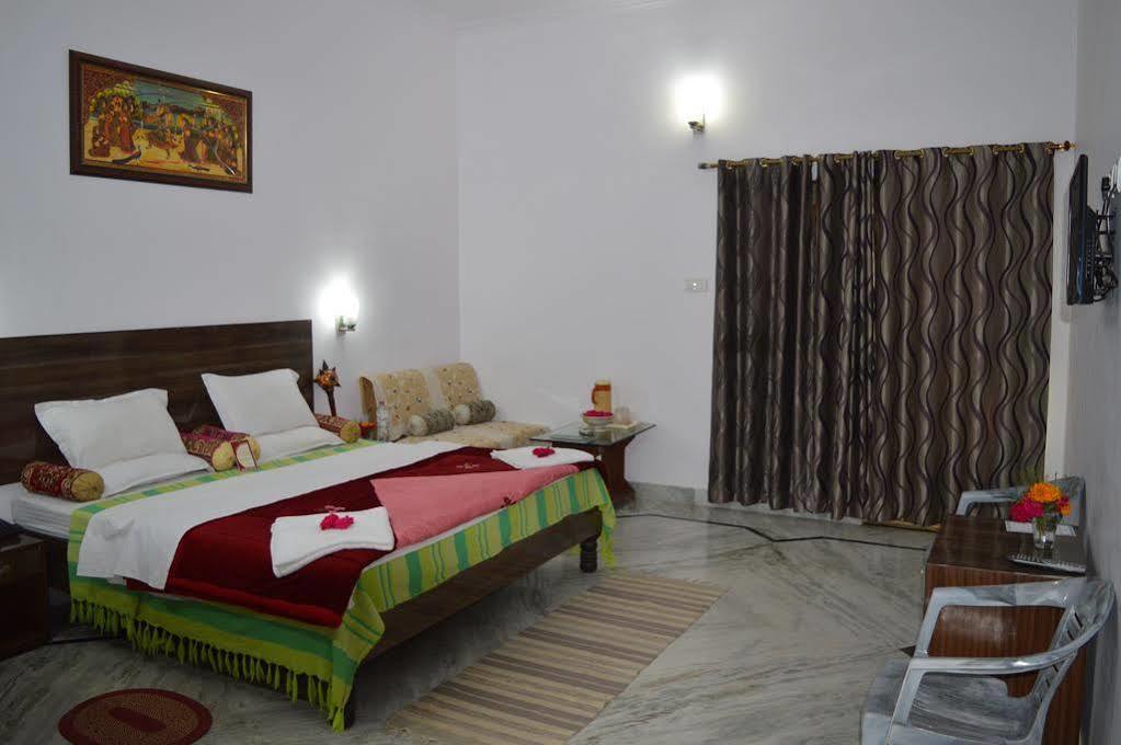 Hotel Surya Khajurāho المظهر الخارجي الصورة